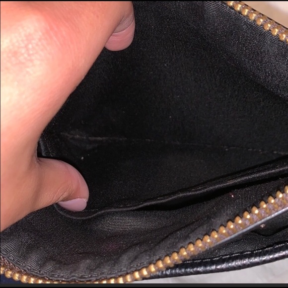 COACH LEATHER CROSSBODY 8x8 1/2” Mint Condition - Picture 6 of 8